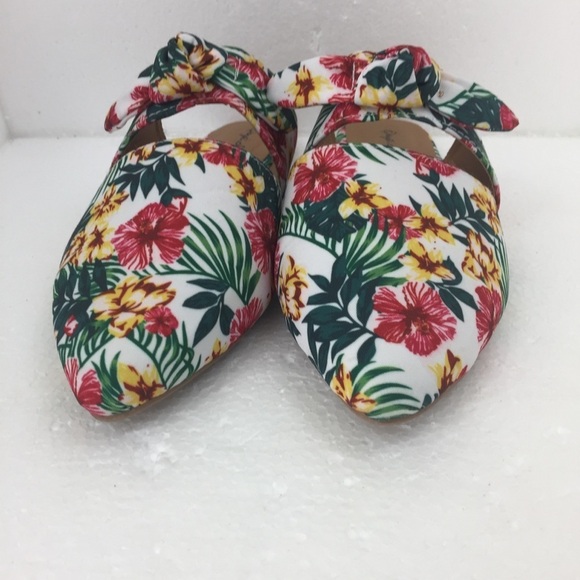 Qupid Floral Sandals. Flats Multi. Sz 8.5. - Picture 1 of 6